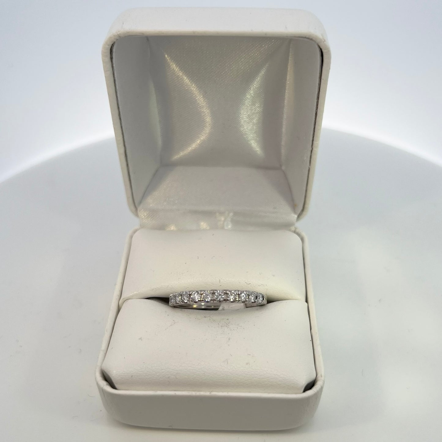 10kt White Gold With Diamonds Ring