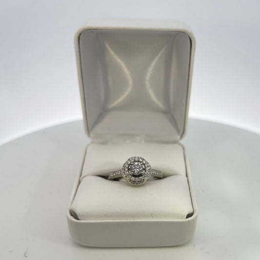 14kt White Gold Ring with Circle Diamond