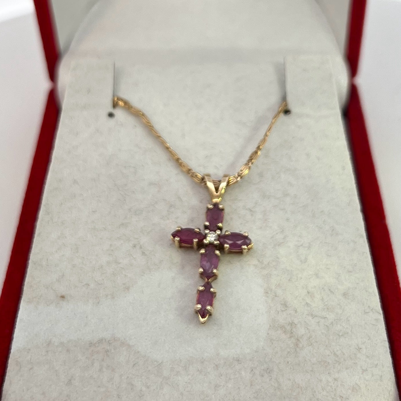 14kt Yellow Gold Pink Ruby Stones Necklace